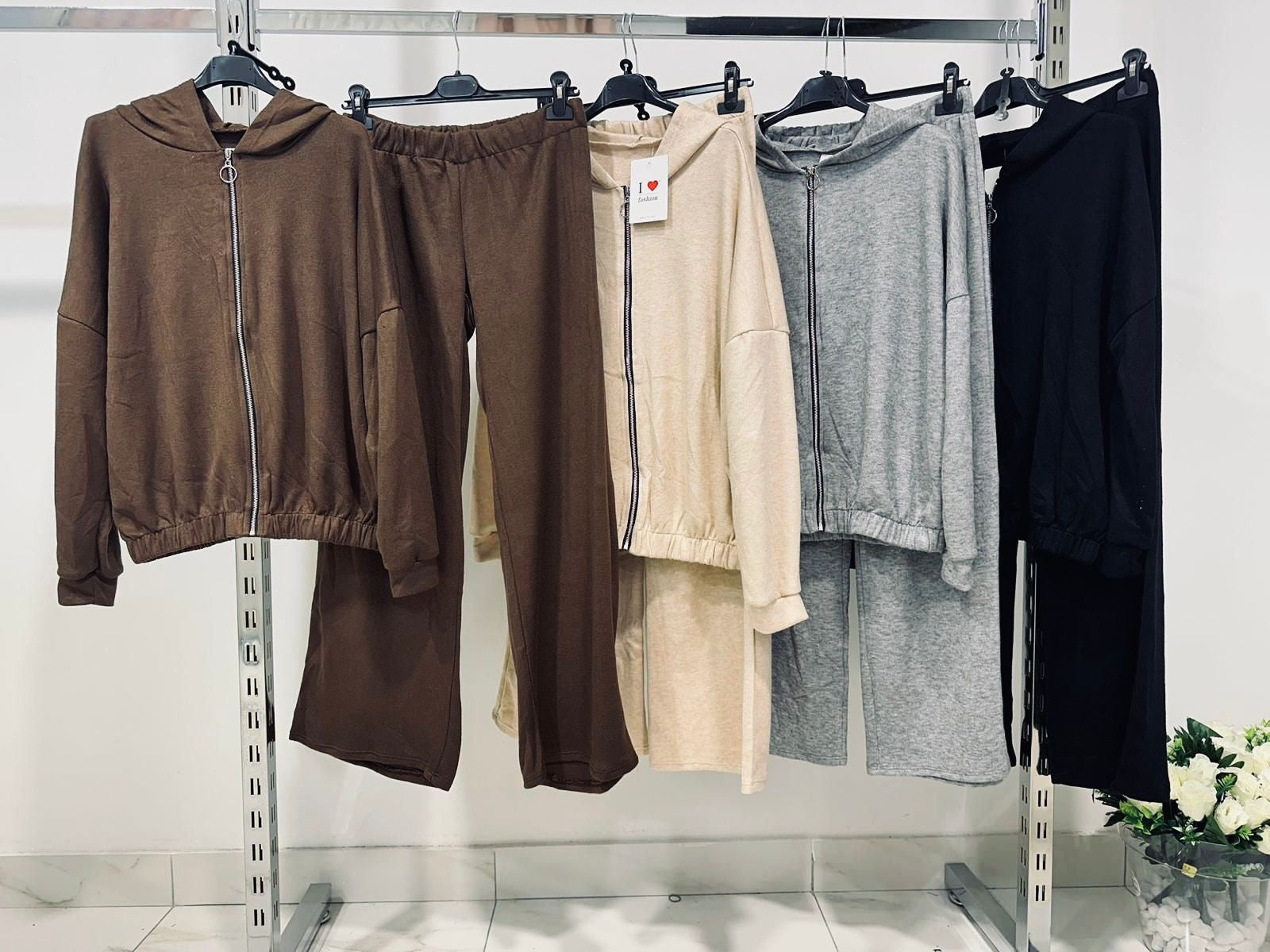 2 x 1 : Tuta con Zip e Cappuccio